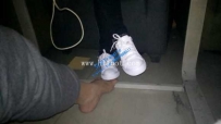 18110 网吧被无意识踩11