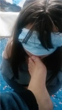 【调教视频】【伪娘和人妻】变装奴跪舔酸臭脚丫 JS241210-29
