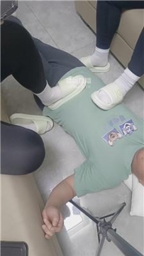 【调教视频】【琼菲s情侣主】白袜踩绿帽 JS260312-23