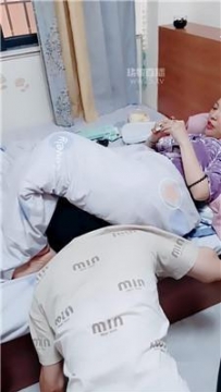 【调教视频】【路西法】下跪伺候主任起床 JS260320-9