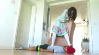 13378 跆拳道女主小裙子踢裆全体重踩钻跨羞辱！