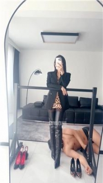 【调教视频】【Sera】长靴美腿碾压踩虐 JS260209-10