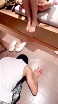 【调教视频】【圆圆s】双S-品尝素人的脚丫 bf59640