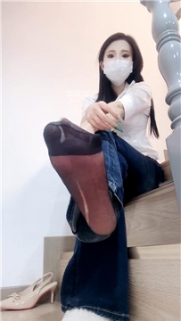 【第一视角】【小E神】黑丝高跟裸足    260406-43