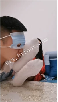 TL44019 楚涵】近距离白袜脚狂吸伺候沐足袜子塞嘴76分钟