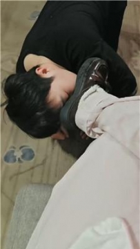 【调教视频】【小雨祖宗】袜子塞嘴-恋足狂舔 JS251020-22