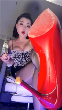 【第一视角】【小姨】重度香水窒息口水    260108-25