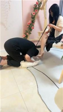 【调教视频】【暖暖】美容院女神-高跟肉丝恋足调 JS250502-14