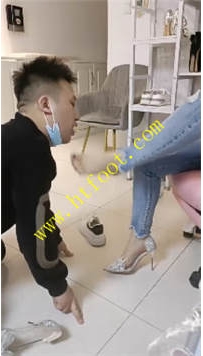 TL35625 筱雅】开发表弟36分钟