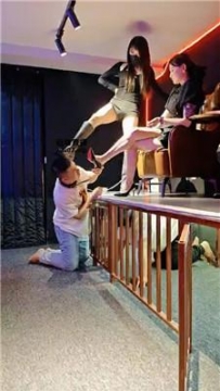 【调教视频】【三千女王】双S-居高临下虐双奴【双视角版】 bf53233