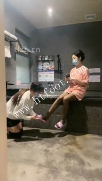 NNTL42708 小雅】温泉调教母女48分钟