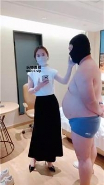 【调教视频】【奈奈】高跟踩踏-连环踢裆 bf53034