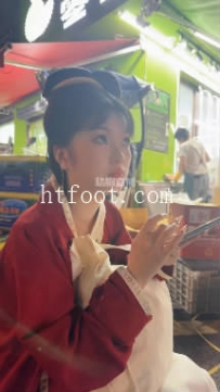 ZB9981 素人挖掘机-开发顶级汉服女神49分钟