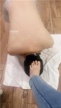【调教视频】【琳达】舔脏鞋-脚深喉-圣水泡面 bf54557