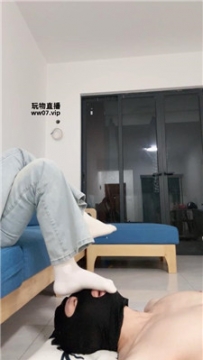 【调教视频】【小渔】人体烟灰缸-吞咽呕吐物 bf53333