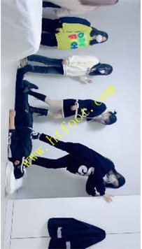 TL33425 与精神小妹的那些事】建构呗多人踩踏虐打30分钟