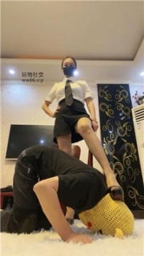 【调教视频】【颜主】白领S-高跟碾压踩虐/鞭打 bf48852