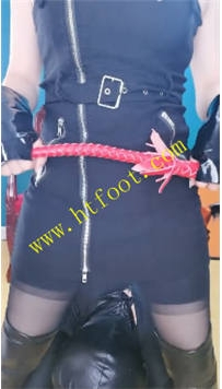 TL38717 魔鬼天使】重度高跟踩踏57分钟