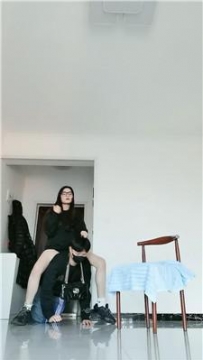 【调教视频】【皮皮】绿帽男友伺候我幽会回家 bf48812