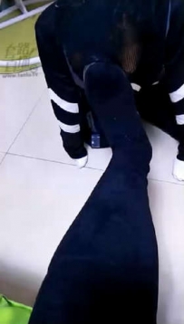 TL2388 毒心S跪下叫奶奶 重度打残疾狗耳光专题