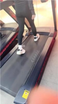 【调教视频】【素人挖掘机】楼道品尝健身后原味 JS251211-24