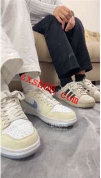 TLZB25911足彩馆-双素人羞辱狗35分