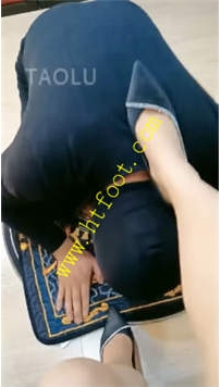 TL26880 美彤】活在主人胯下脚下的贱东西26分钟