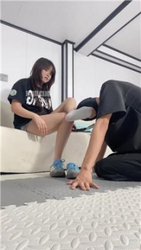 【调教视频】【puppyho】脏鞋白袜强迫舔-踩踏 bf55339