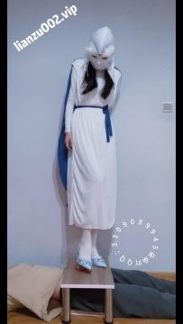 朵朵吖 白丝高跟隔板踩鸡足交吐