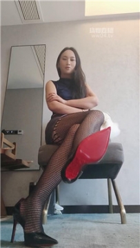 【第一视角】【思怡】美臀坐垫巨人视角    251030-18