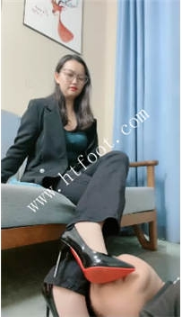 TL44247 素人星探】职业装肉丝34分钟