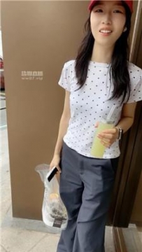 【调教视频】【素人抽水机】体验连环抽耳光-揪耳朵 JS250624-3
