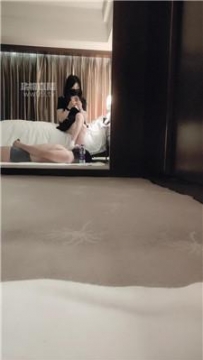 【调教视频】【糖糖老师】骑马狗爬-白袜脚踩 JS251214-6