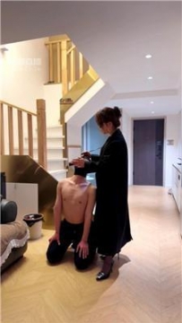 【调教视频】【辣姐】御姐范S-暴虐学生狗狗 JS260308-47