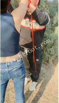 TL45399 爵恋霸主】户外遛猪猪20分钟