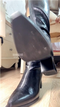 【第一视角】【咬猫】靴子爆吸香水司马    260404-20