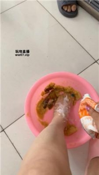 【调教视频】【娜娜大人】脚踩强迫喂食贱奴 JS250518-37
