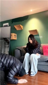 【调教视频】【Fanbb】开发07女大初次调狗 JS260318-16