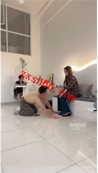 TLZB26397小猫-四女主踩踏专场足深喉跳踩踩脖骑马79分