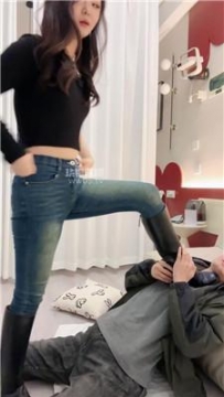 【调教视频】【黎悠】腿绞窒息-长靴玉足踩 bf59091