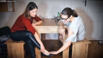 28343   女女-跪求闺蜜她当主人！舔净脚汗和污垢，啃掉脚后跟死皮