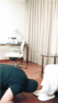 【调教视频】【欣欣夫妻】女儿放学羞辱家奴 JS260603-33