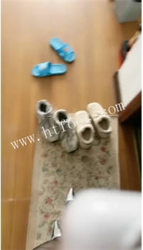 ZB3648 小怪兽】废物闻丝袜31分钟