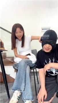 【调教视频】【素人挖掘机】开发素人-踩踏抽耳光 JS260412-4