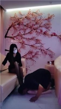 【调教视频】【183模特s】高跟黑丝美腿虐杀【双视角版】 bf56524