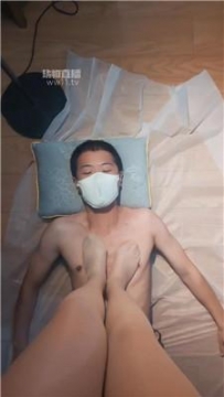 【调教视频】【花椒】肉丝脚踩地毯奴 JS251217-13