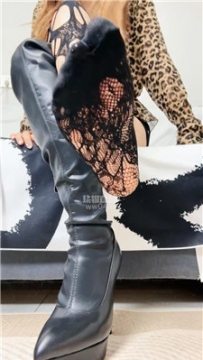 【第一视角】【韩涵】滚进来闻靴子    251101-8