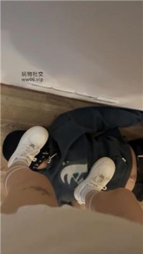 【调教视频】【九月】骑狗背/清理小白鞋白袜/滴蜡吐口水 JS241214-20
