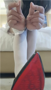 【第一视角】【思怡】护士装白丝袜    250806-21