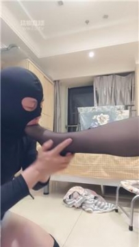 【调教视频】【颜夕S】圣水泡面-高跟黑丝踩 JS260301-9